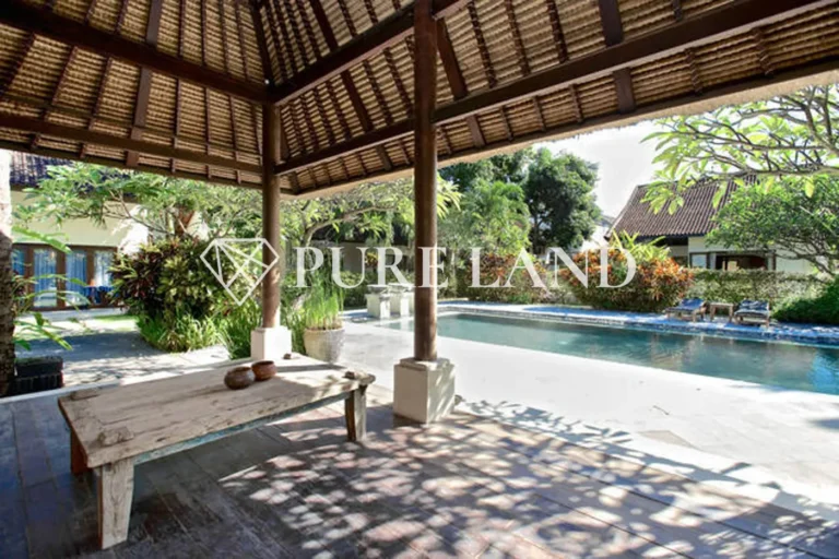 2BR Quiet Villa With Shared Pool