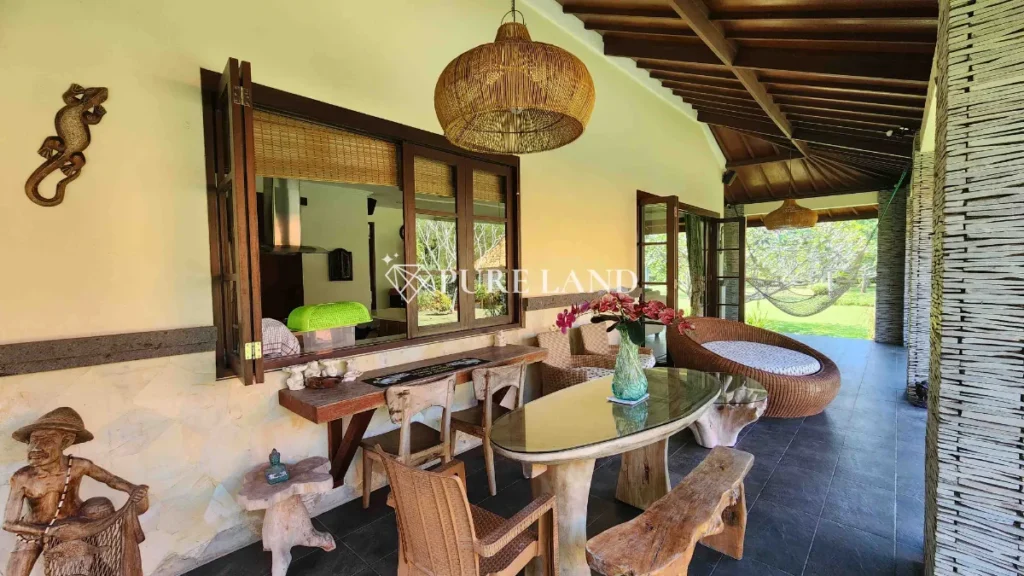 4BR Villa With Beautiful Garden in Saba