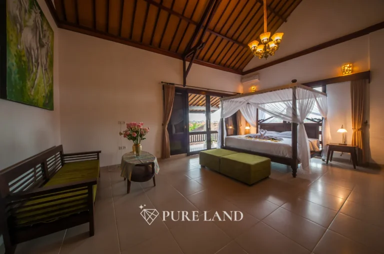 4BR Luxurious Villa in Kerobokan