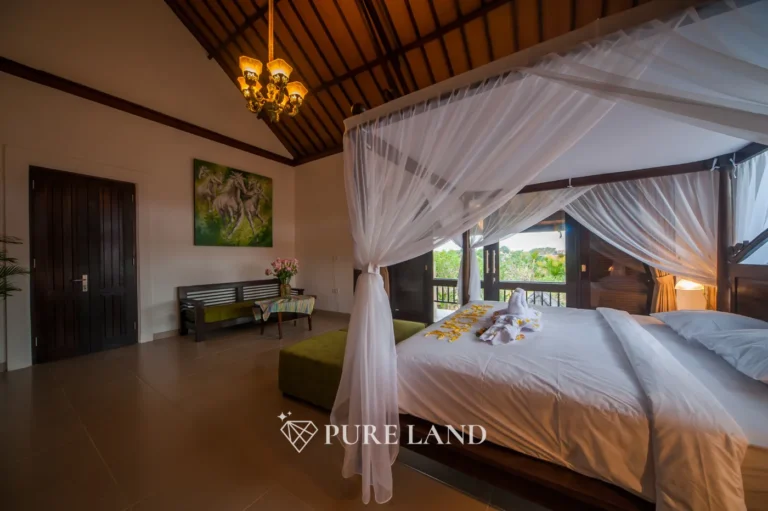 4BR Luxurious Villa in Kerobokan