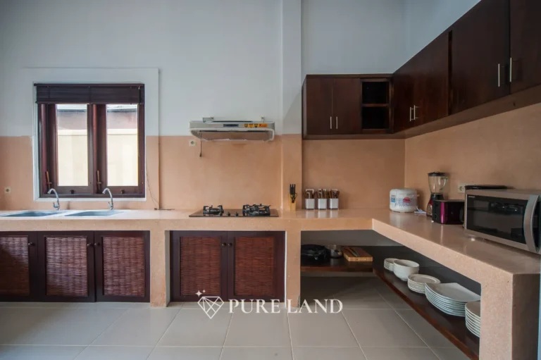 4BR Luxurious Villa in Kerobokan