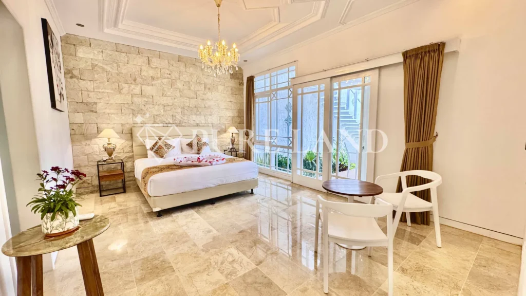 LR15001 Luxurious 4BR Emerald Villa in Nusa Dua