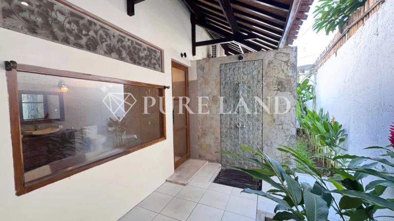LR03010 2BR Spacious Villa in Sanur