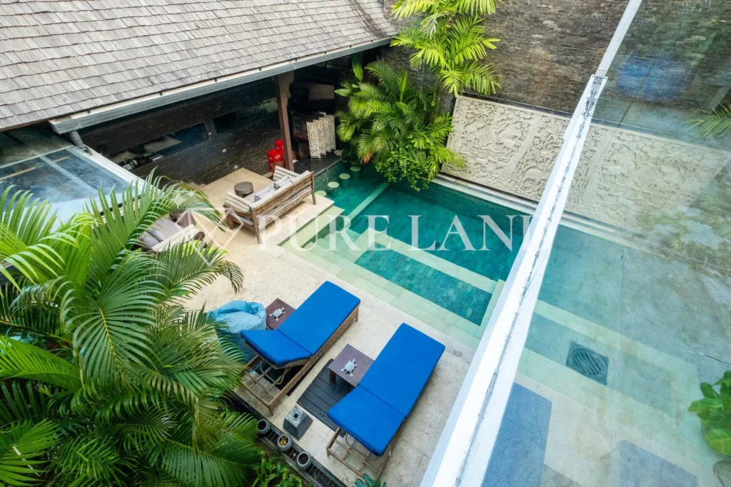 LR01012 Stylish & Luxurious Villa in Batu Mejan Canggu