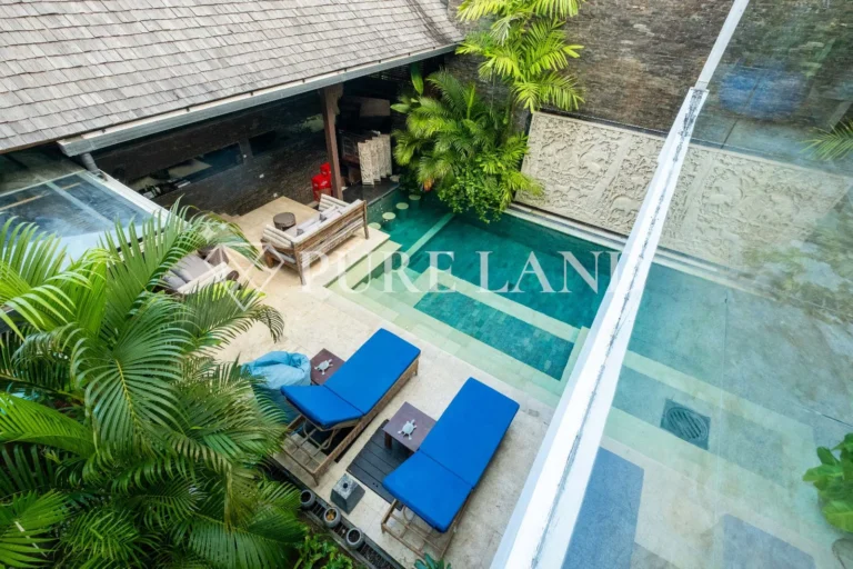 LR01012 Stylish & Luxurious Villa in Batu Mejan Canggu