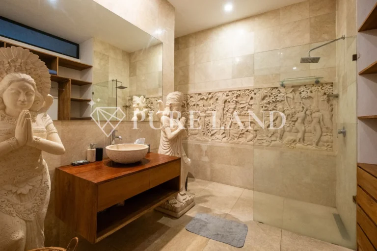 LR01012 Stylish & Luxurious Villa in Batu Mejan Canggu