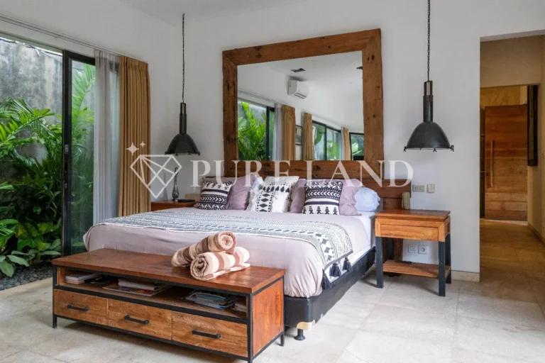 LR01012 Stylish & Luxurious Villa in Batu Mejan Canggu
