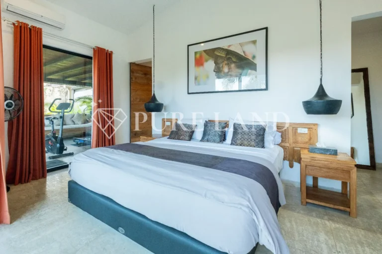LR01012 Stylish & Luxurious Villa in Batu Mejan Canggu
