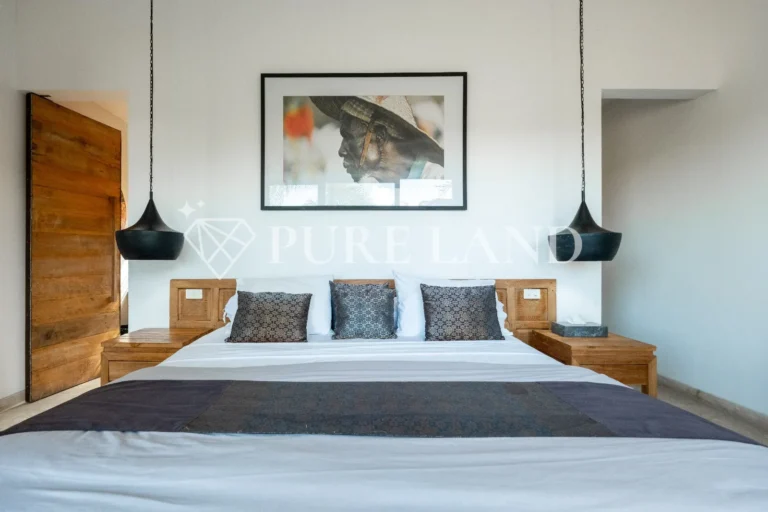 LR01012 Stylish & Luxurious Villa in Batu Mejan Canggu