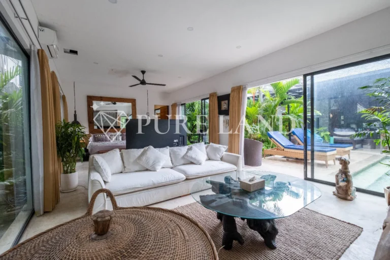 LR01012 Stylish & Luxurious Villa in Batu Mejan Canggu