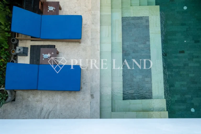 LR01012 Stylish & Luxurious Villa in Batu Mejan Canggu