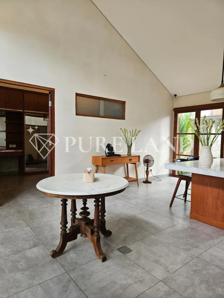 FB01003 1+1BR Cozy House in Canggu