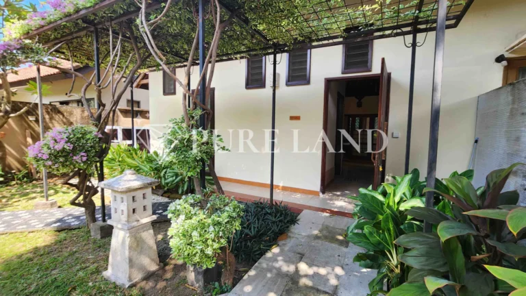 LR03011 1BR Villa in Quiet Sanur Townhouse