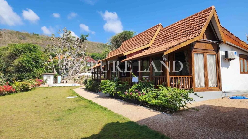 LB21001 5 Bedrooms Ocean View Villa in Nusa Penida