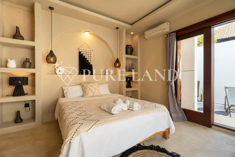 LR01014 Elegant 2 Bedroom Villa in Padonan