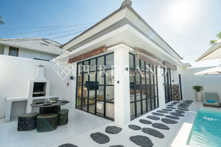 LR01014 Elegant 2 Bedroom Villa in Padonan