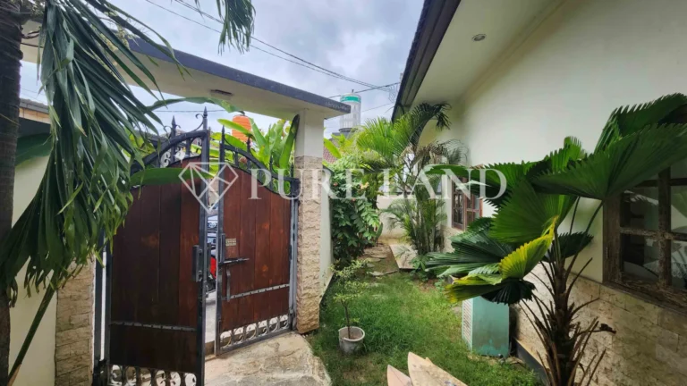 LR02010 3BR Spacious House in Kerobokan