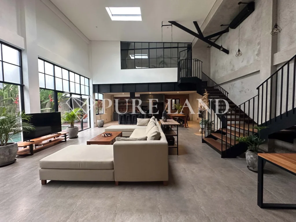 LB01007 3BR Classy Loft Villa in Central Canggu