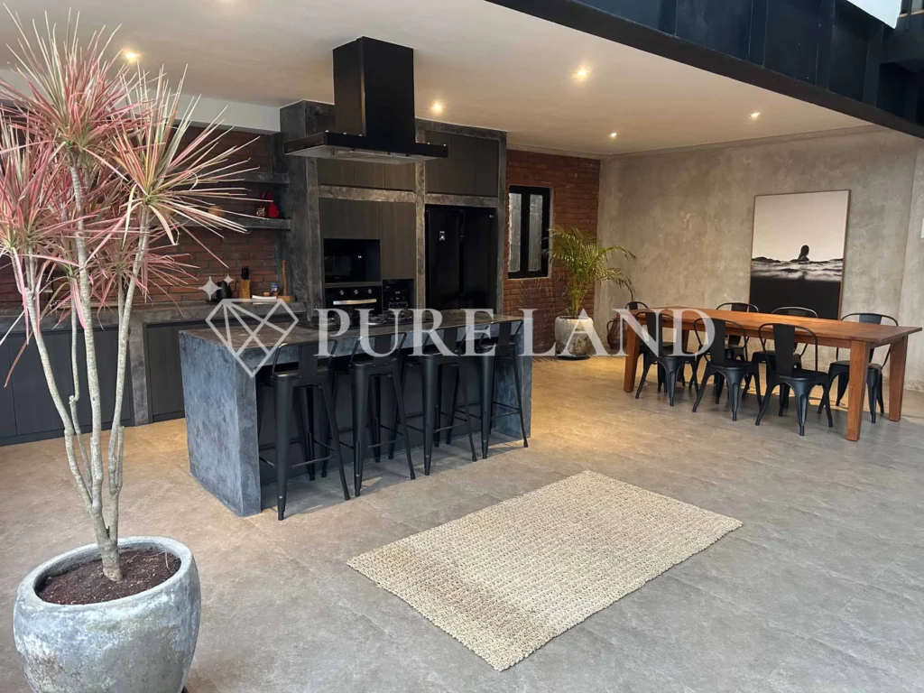 LB01007 3BR Classy Loft Villa in Central Canggu