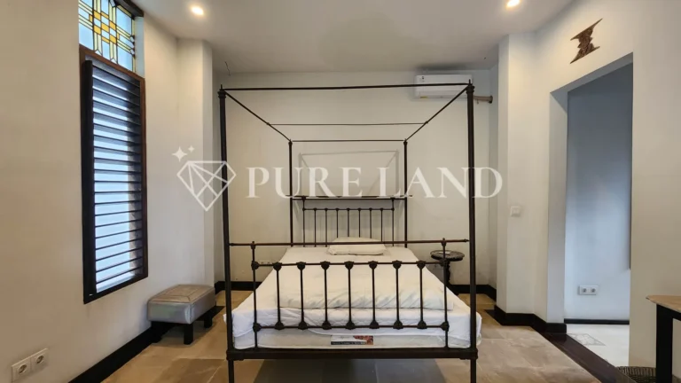 LB18001 2BR Enchanting Villa in Kedungu Beach