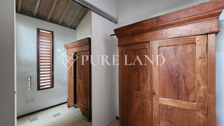 LB18001 2BR Enchanting Villa in Kedungu Beach