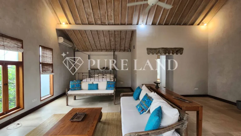 LB18001 2BR Enchanting Villa in Kedungu Beach