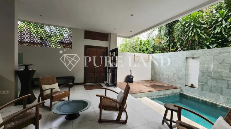 LB18001 2BR Enchanting Villa in Kedungu Beach