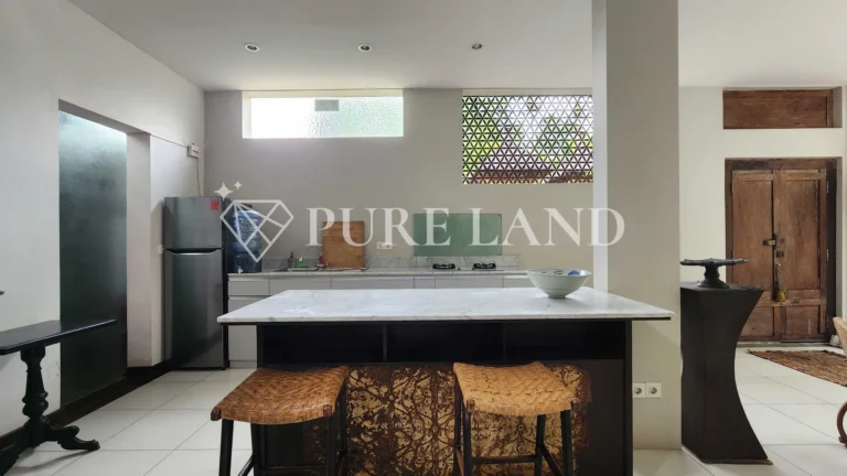 LB18001 2BR Enchanting Villa in Kedungu Beach