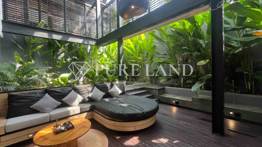 FB01004 5BR Luxury Investment in Central Canggu