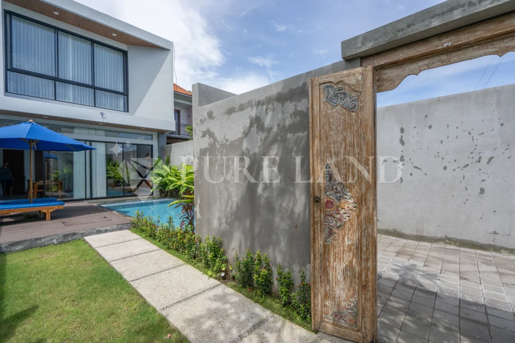 3 Bedrooms Villa