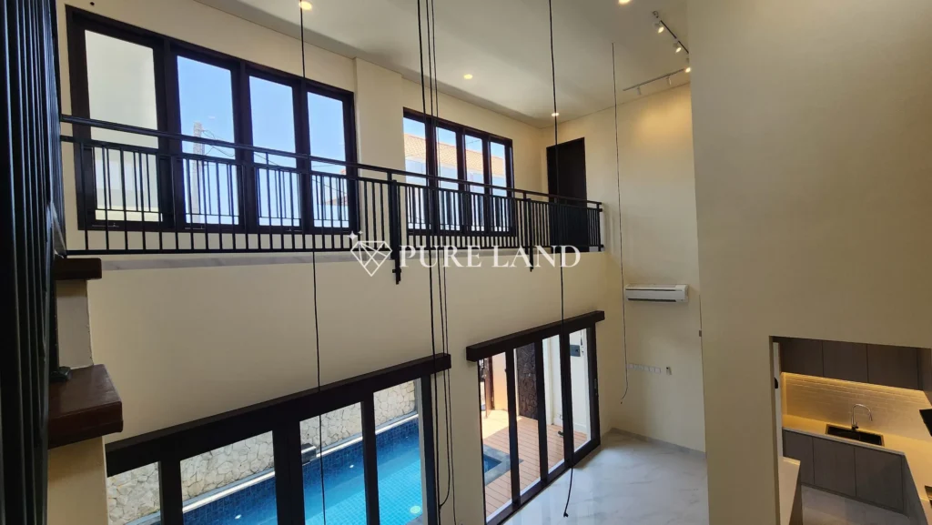 3BR Villa with Spacious Rooftop BBQ Yoga Movie Co-work Studio Family Sanur