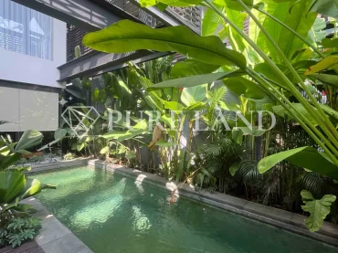 FB01004 5BR Luxury Investment in Central Canggu