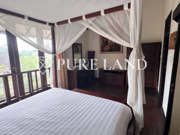 FB05002 3BR Charming Villa in Sayan