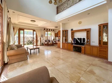 FB09004 5BR Luxurious House in North Sanur