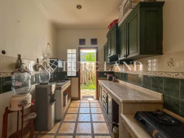 FB09004 5BR Luxurious House in North Sanur