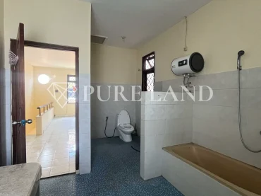 FB09005 4BR Rumah Cantik di Pemogan