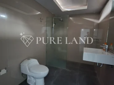 FB14001 1000m2 Strategic Commerce Building in Kuta
