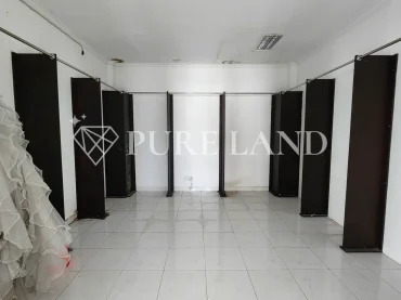 FB14001 1000m2 Strategic Commerce Building in Kuta