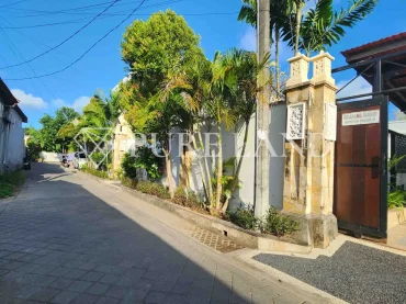 FB14002 4BR Luxury Residence Near the Airport