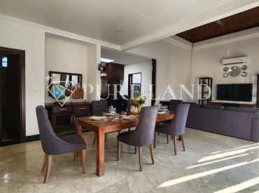 FB14002 4BR Luxury Residence Near the Airport