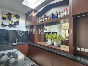 FB14002 4BR Luxury Residence Near the Airport