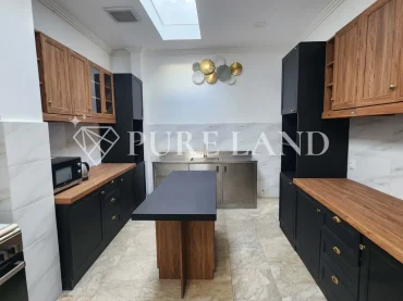 FB14002 4BR Luxury Residence Near the Airport