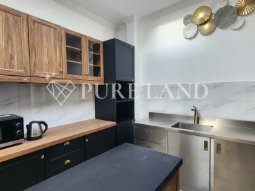 FB14002 4BR Luxury Residence Near the Airport