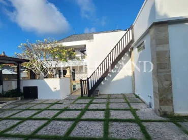 FB14002 4BR Luxury Residence Near the Airport