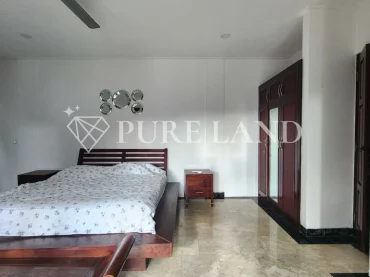 FB14002 4BR Luxury Residence Near the Airport
