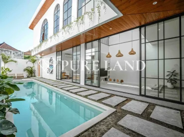 For Sale 3BR Luxurious Mediterranean Villa in Tumbak Bayuh