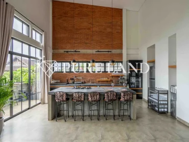 2BR Modern Multifunctional Villa in Central Canggu