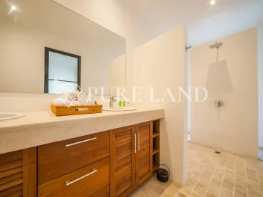 LB01005 3BR Turnkey Villa with spacious garden in Canggu