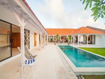LB01005 3BR Turnkey Villa with spacious garden in Canggu