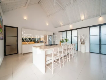 LB01005 3BR Turnkey Villa with spacious garden in Canggu